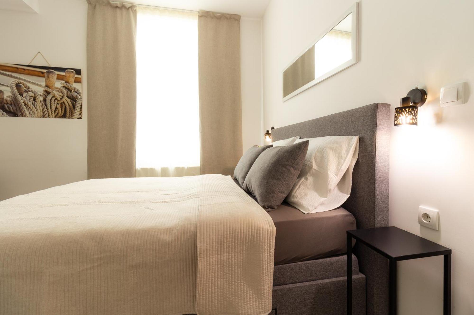 ווליקה גוריצה Studioapartment Black & White מראה חיצוני תמונה